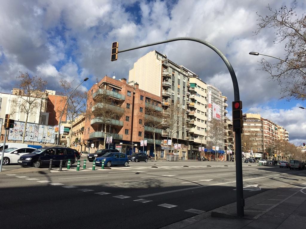 New & Sunny Apartment Barcelona Ngoại thất bức ảnh