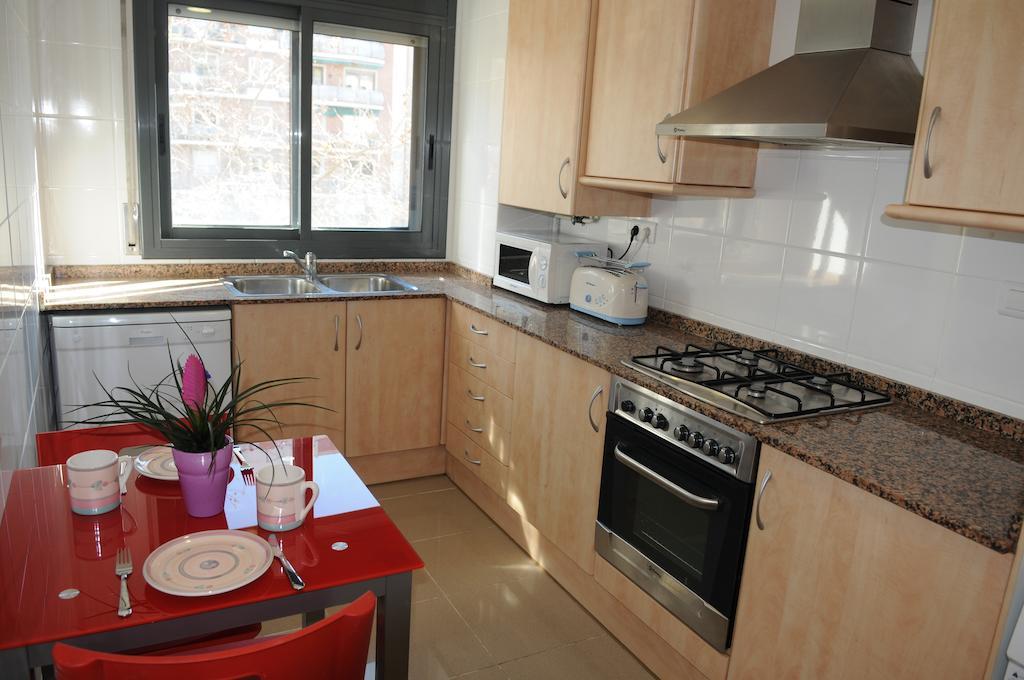 New & Sunny Apartment Barcelona Ngoại thất bức ảnh