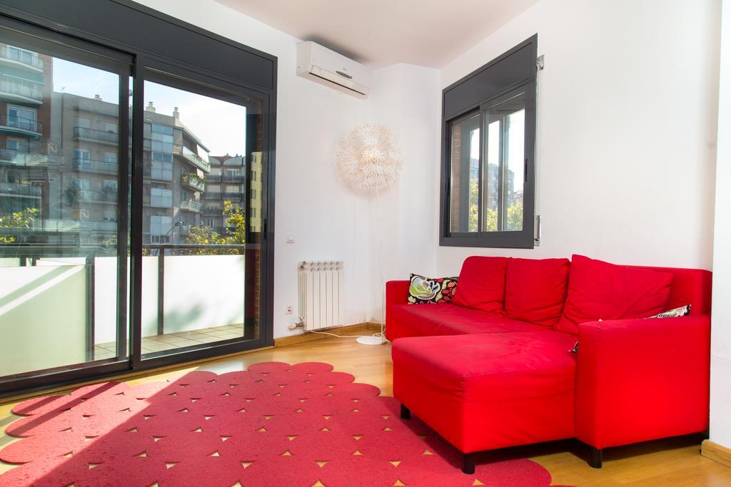 New & Sunny Apartment Barcelona Ngoại thất bức ảnh