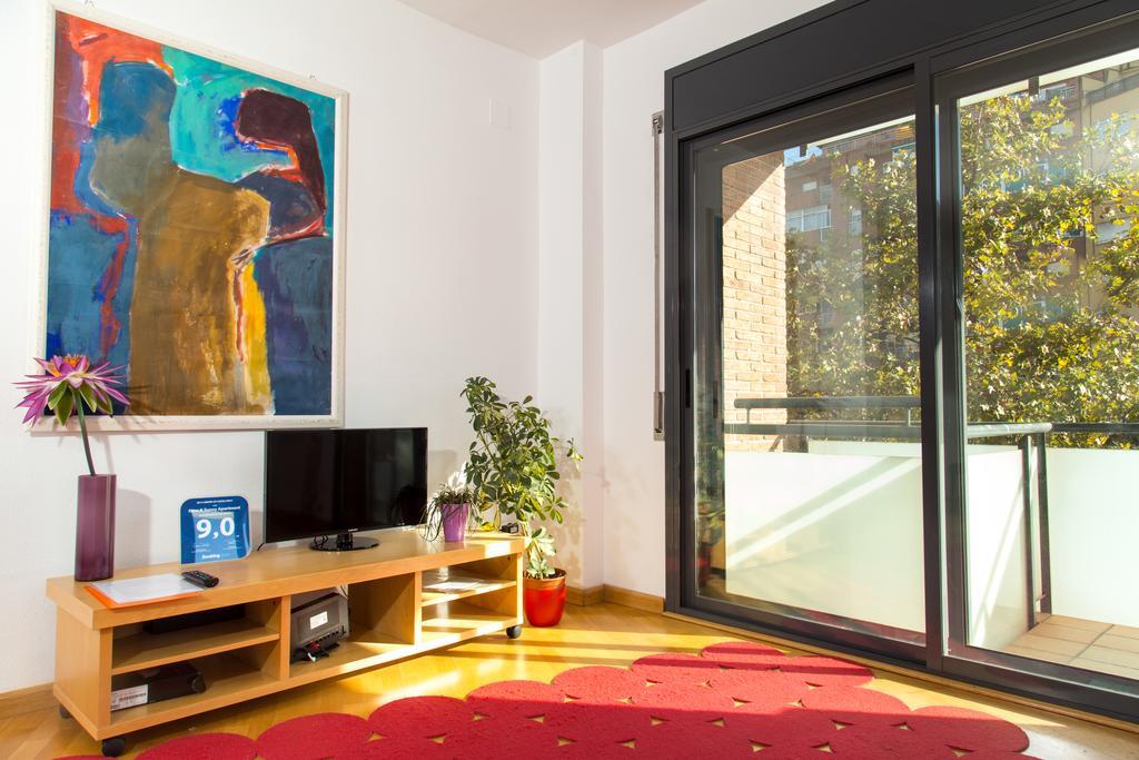 New & Sunny Apartment Barcelona Ngoại thất bức ảnh