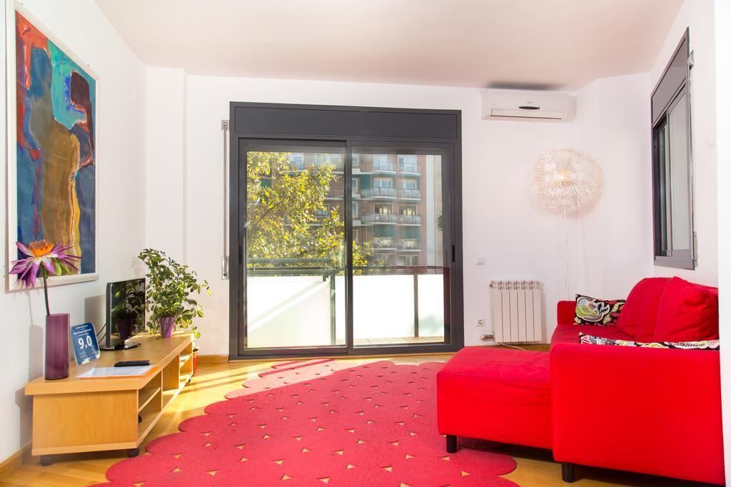 New & Sunny Apartment Barcelona Ngoại thất bức ảnh