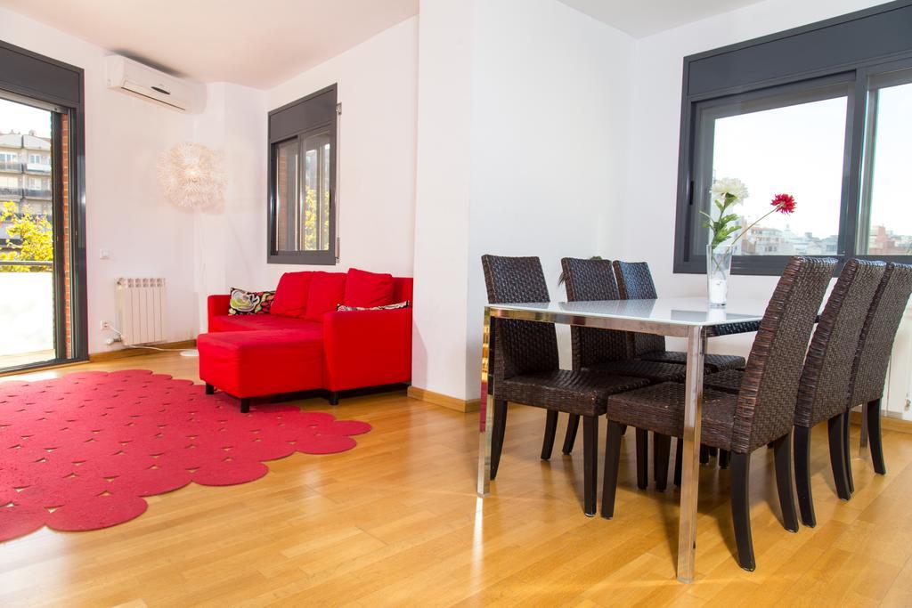 New & Sunny Apartment Barcelona Ngoại thất bức ảnh