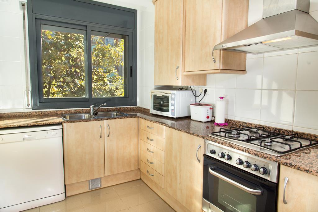 New & Sunny Apartment Barcelona Ngoại thất bức ảnh