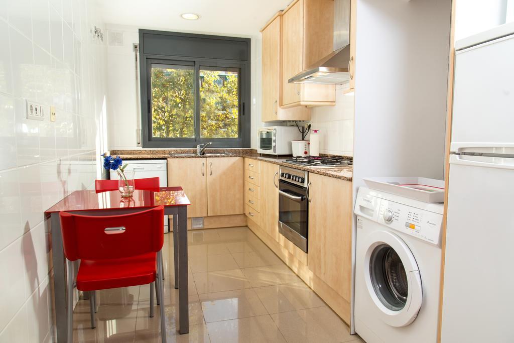 New & Sunny Apartment Barcelona Ngoại thất bức ảnh
