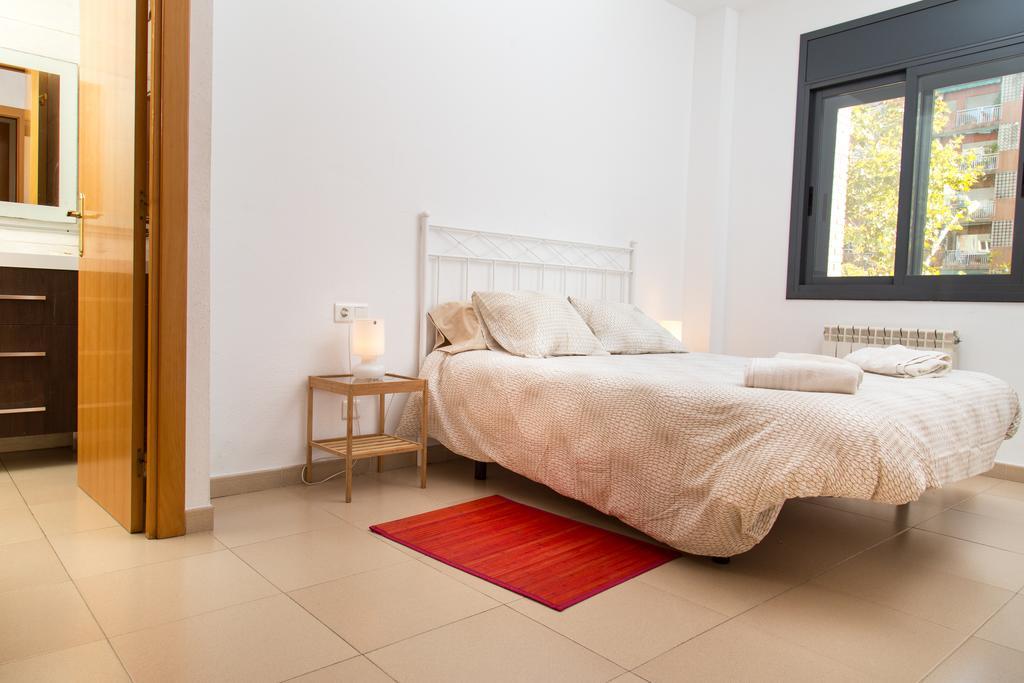 New & Sunny Apartment Barcelona Ngoại thất bức ảnh