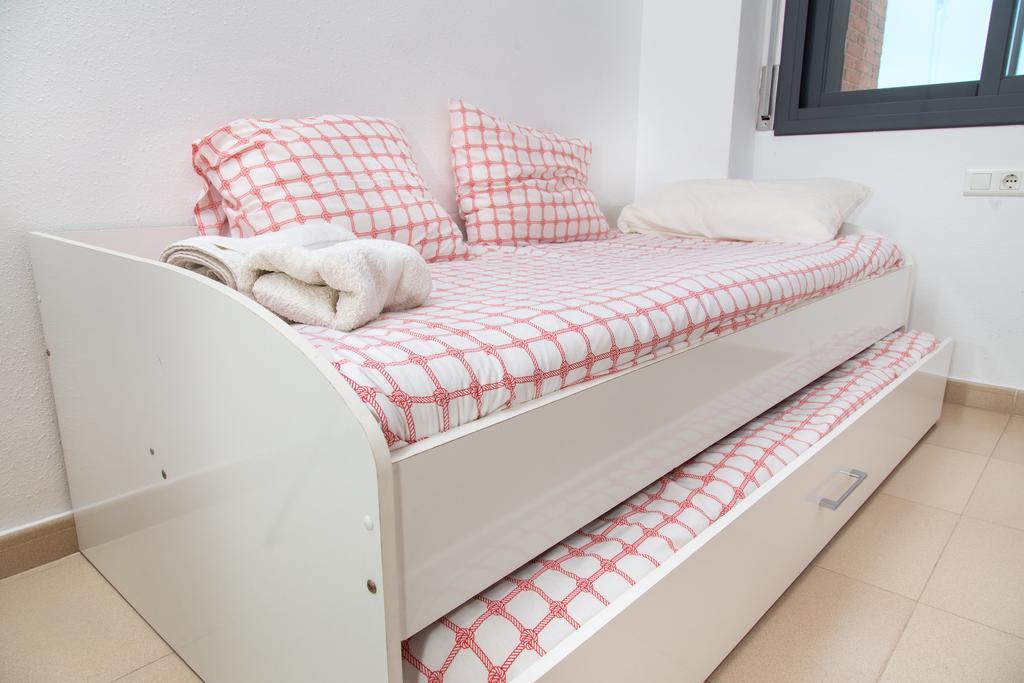 New & Sunny Apartment Barcelona Ngoại thất bức ảnh