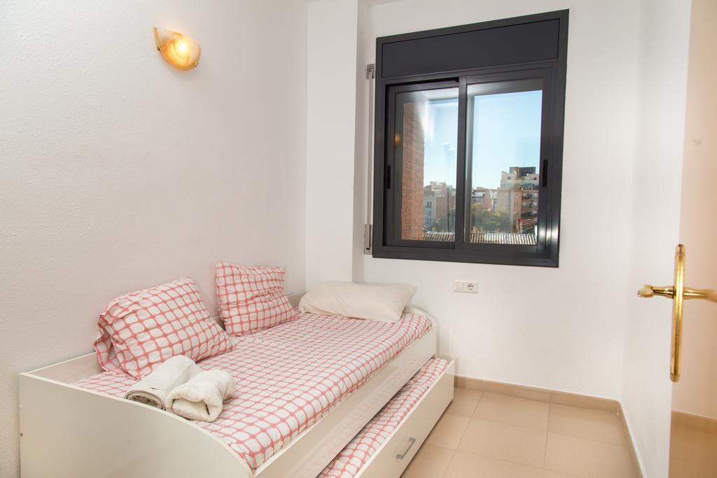 New & Sunny Apartment Barcelona Ngoại thất bức ảnh